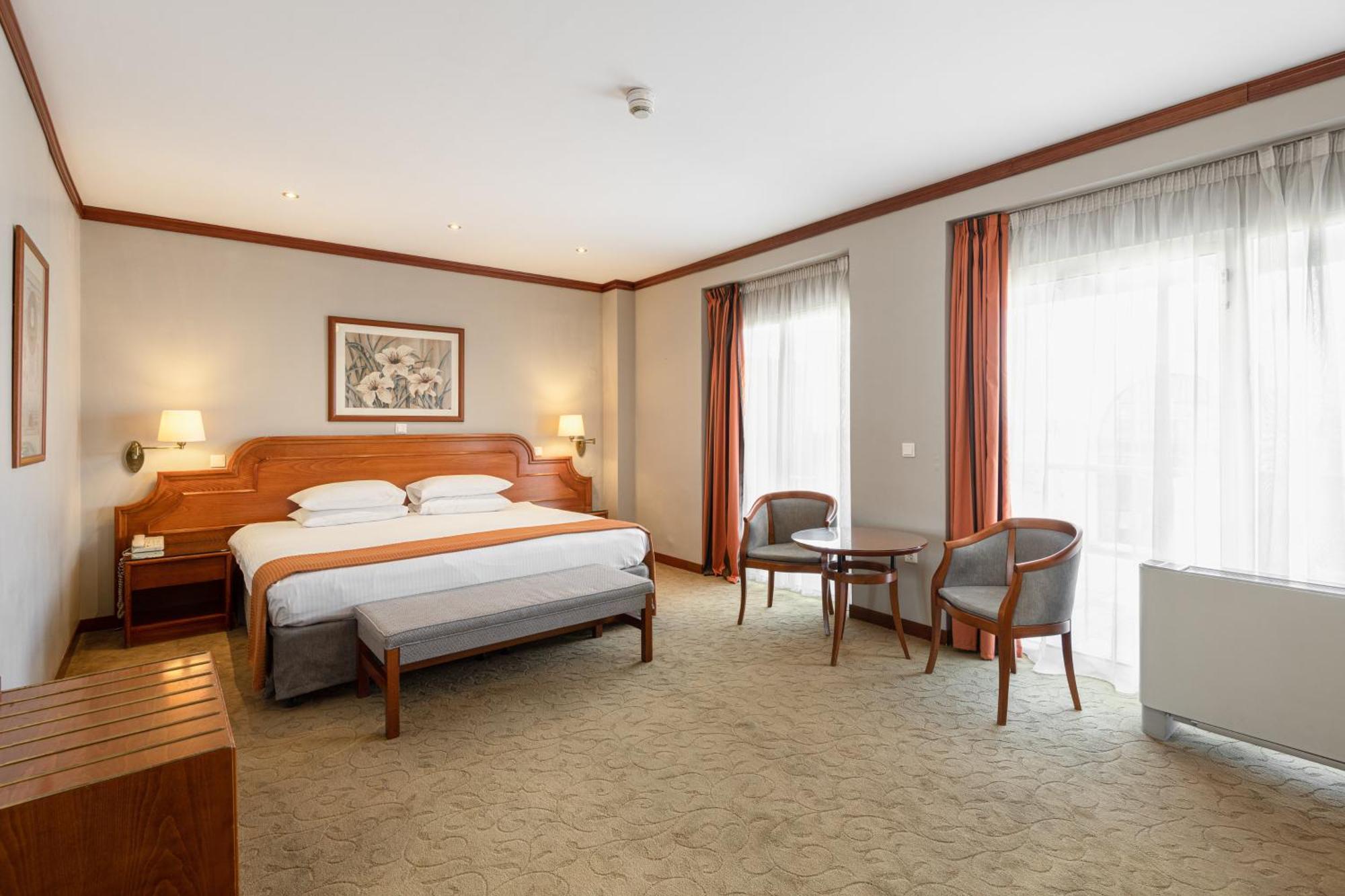 Holiday Inn Thessaloniki By Ihg Zewnętrze zdjęcie A room at the hotel