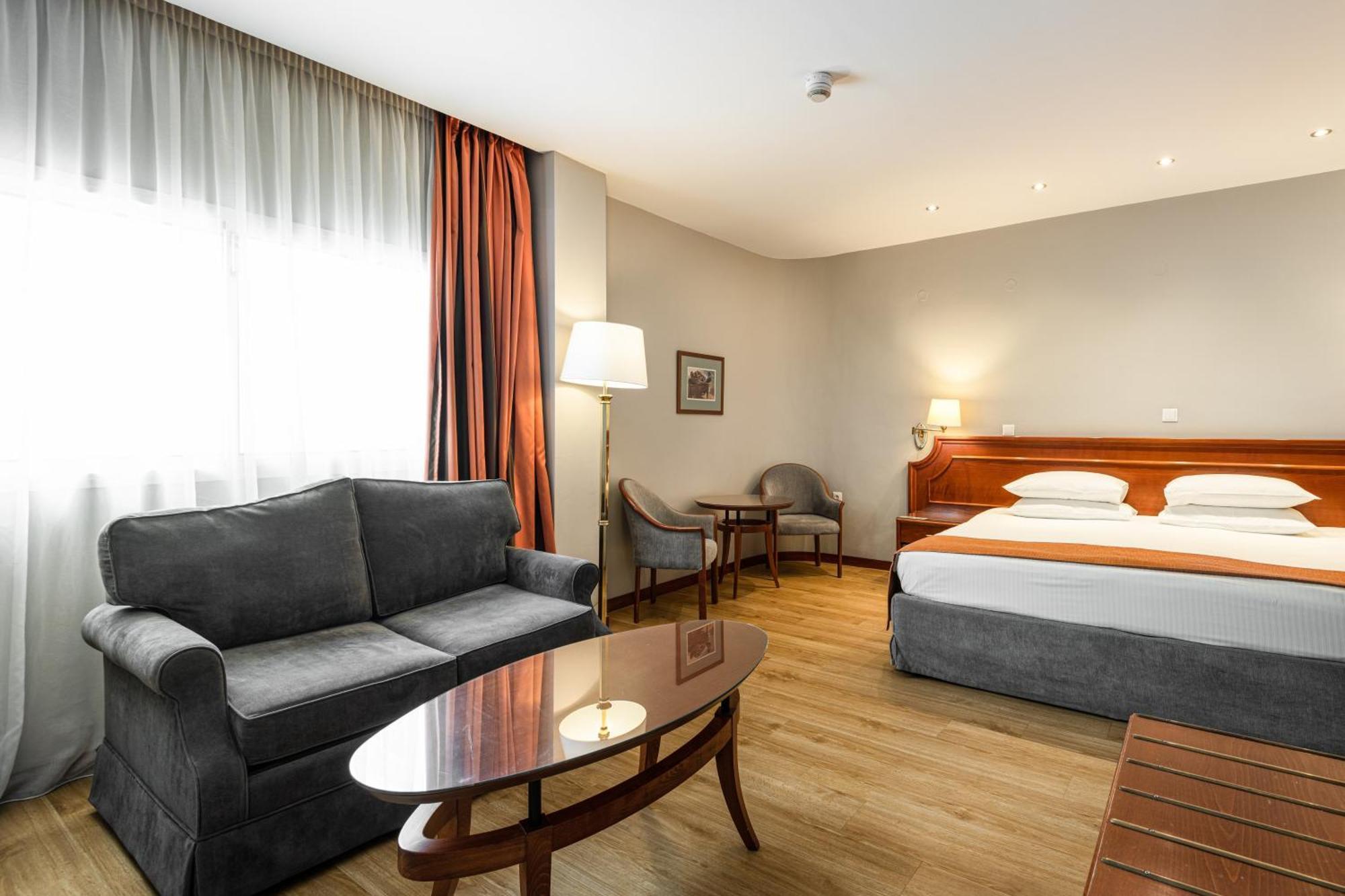 Holiday Inn Thessaloniki By Ihg Zewnętrze zdjęcie A room at the hotel